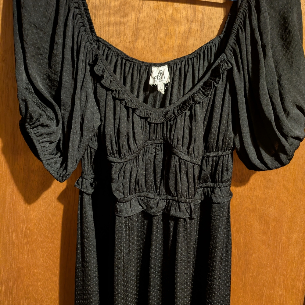 Elegant Black Maxi Dress with Ruffle Accents